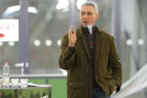 Lázár: Én több Habony Árpádot szeretnék! – zúg a „Mocskos Fidesz!” a győri Lázárinfón