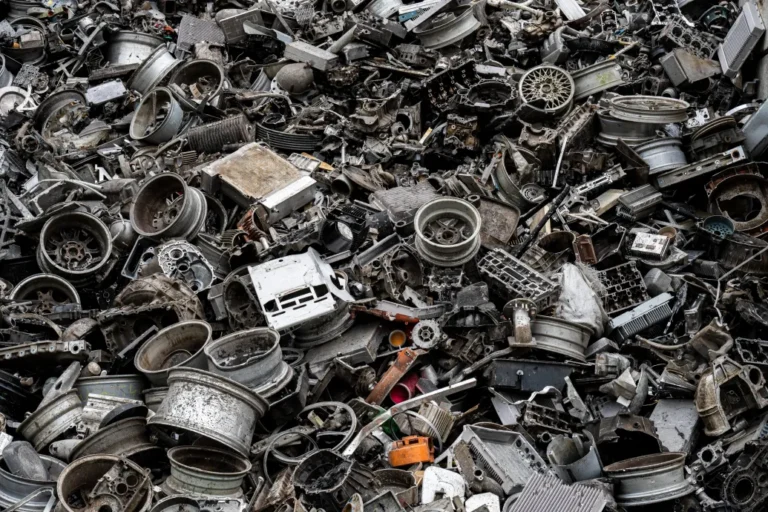 Pár ezer tonna fémhulladék maradt a magyar mintacégből