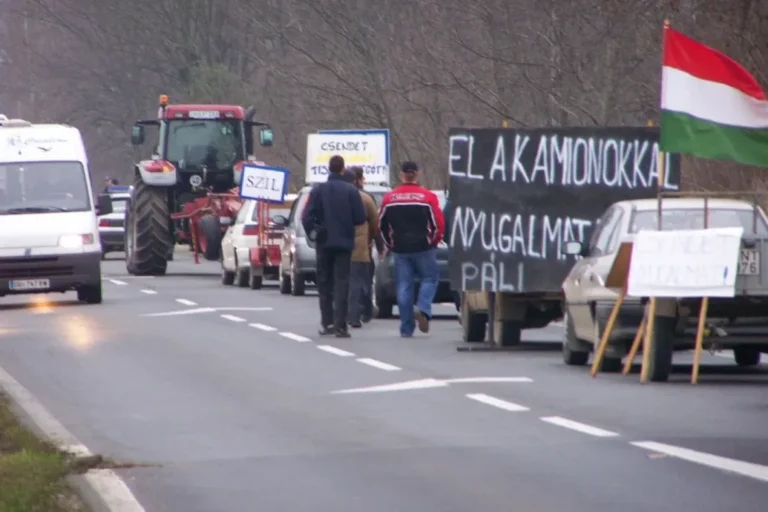 Mi rosszabb, száz nagy kamion vagy négyszáz kisebb teherautó?