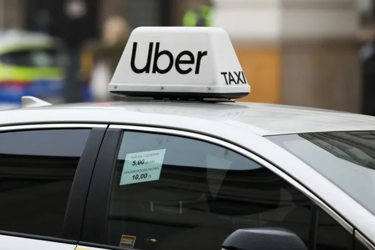 Az Uber ételfutárként erősítene Európában