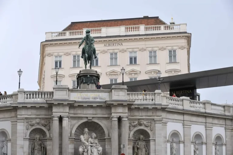 Dürerrel, Rembrandttal és ingyenes napokkal ünnepli jubileumi évét az Albertina