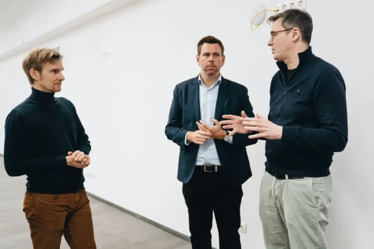 Karácsony és Vitézy is ott ül Rákosrendező zsűrijében, 14 iroda tervei közül kell választaniuk