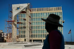 Saját magán tesztelte egy szkeptikus norvég tudós a Havanna-szindrómát okozó fegyvert: működik