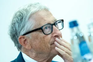Az Epsteinhez fűződő kapcsolata miatt inkább nem mond beszédet az indiai MI-csúcson Bill Gates