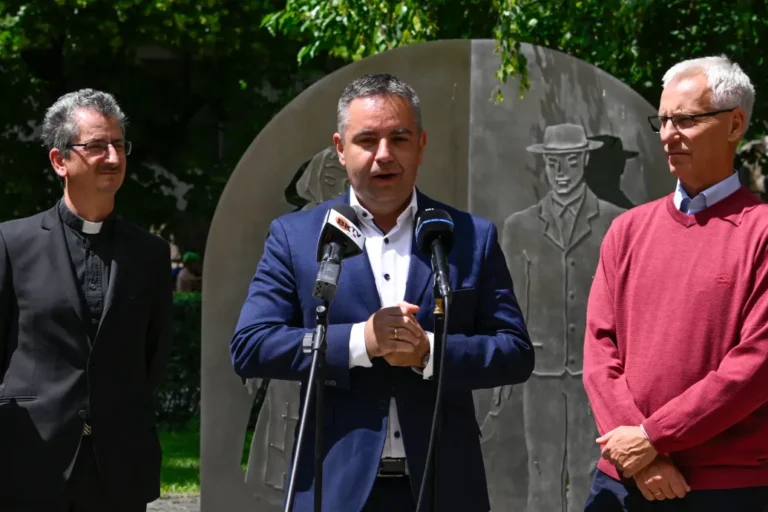 Beleegyezése nélkül szerepeltette a szórólapján Biatorbágy polgármesterét a Fidesz budaörsi jelöltje