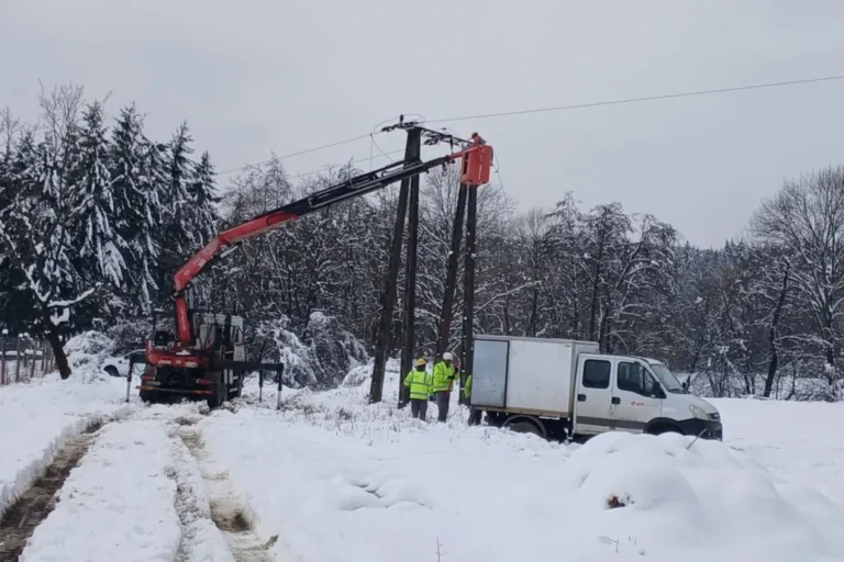 Megsemmisült a hálózat egy része az Őrségben, itt még mindig tartanak a helyreállítási munkálatok