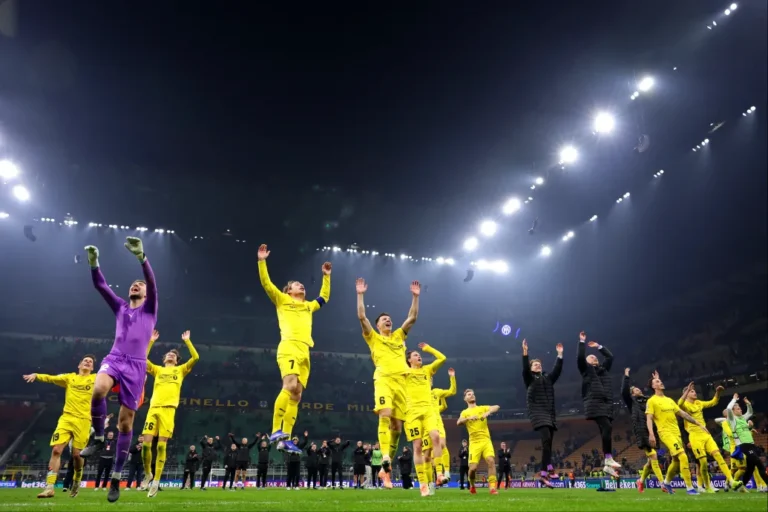 Az Európa topklubjait sokkoló norvég csodacsapat, ami mögött egy focimúlt nélküli edző és egy vadászpilóta áll