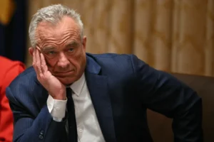 Az egyik legfontosabb orvosi szaklap szerint generációkba telik majd helyrehozni azt a rombolást, amit Robert F. Kennedy Jr. egyetlen év alatt véghez vitt