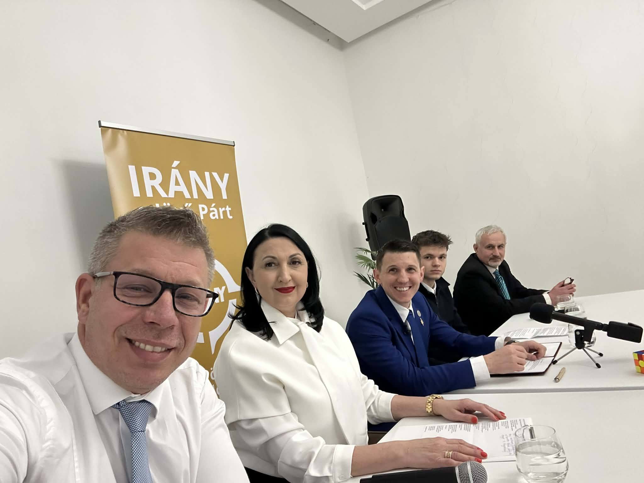 Irány Sajtótájékoztató