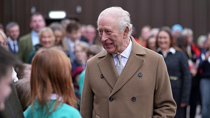 III. Károly nyugtalan öccse viselt dolgai miatt Jeffrey Epsteinnel