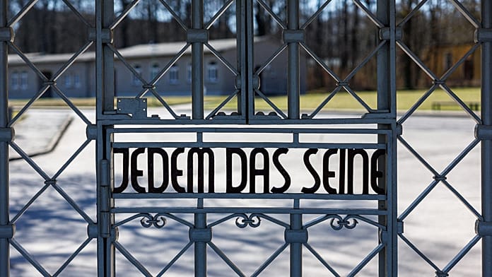 Politikai harc a haláltáborok árnyékában – Buchenwald és Auschwitz ideológiai csatatér lett