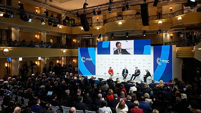 "Rombológolyó-politika": felfordulás fenyegeti Európát?