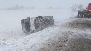 Több út járhatatlan Nyugat-Magyarországon a havazás miatt