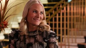 Epstein-akták: egy volt norvég miniszterelnök és egy koronahercegnő is érintett