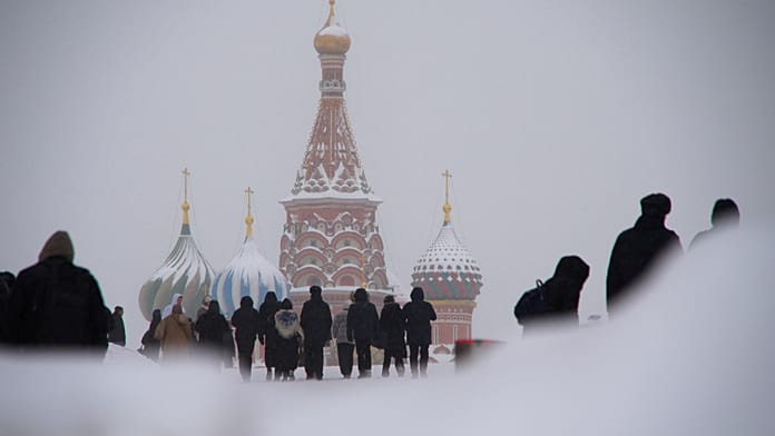 Erős havazás okoz fennakadásokat Moszkvában