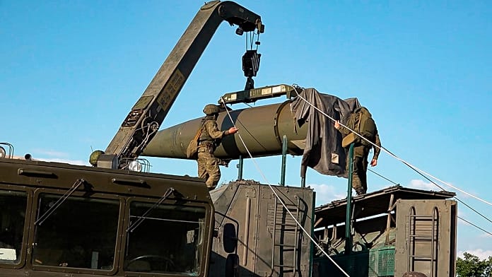 Merz és Macron egy saját európai nukleáris védőpajzsról tárgyalnak