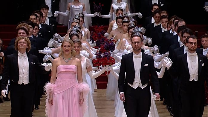 Bécsi pompa: Operabál 5500 vendéggel