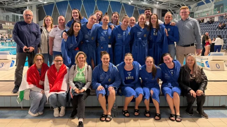 Felrobbant az internet: a magyar pólócsapat szexi játékosai a tengerparton álltak össze egy bikinis fotóra