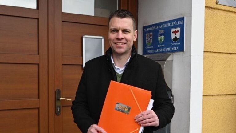 Menczer Tamás: Bujdosó Andrea a háború folytatásában érdekelt a Shell-részvényei miatt + videó