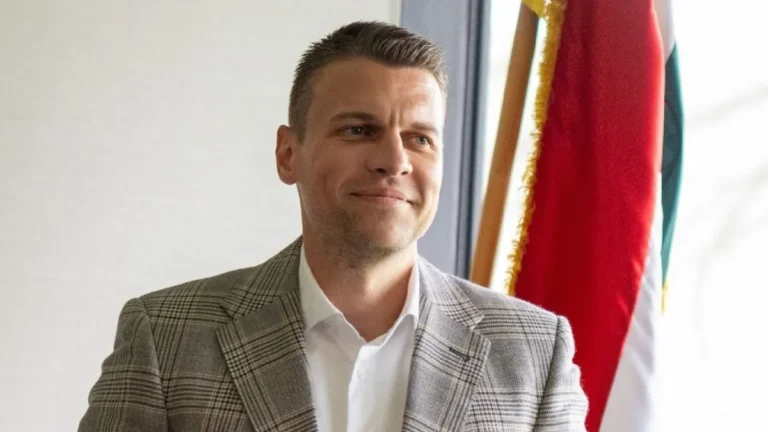 Menczer Tamás: 15 ezer milliárd ok, amiért a multik emberei megjelentek a Tiszánál