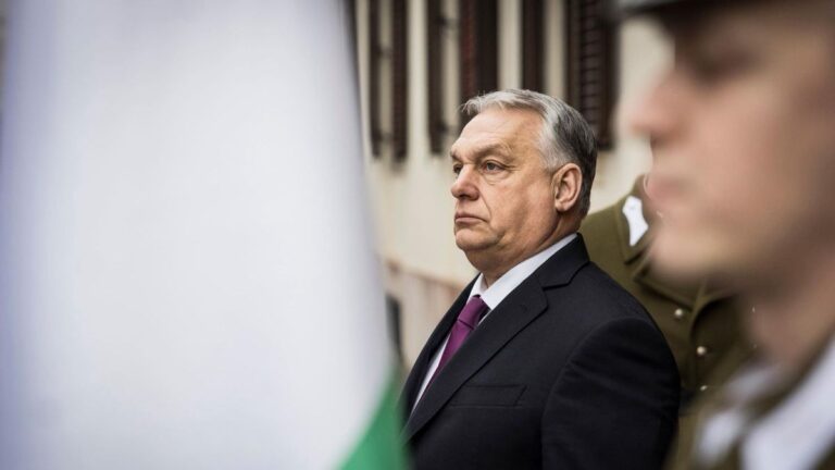 Orbán Viktor: Az olajszállításokat haladéktalanul meg kell indítani!