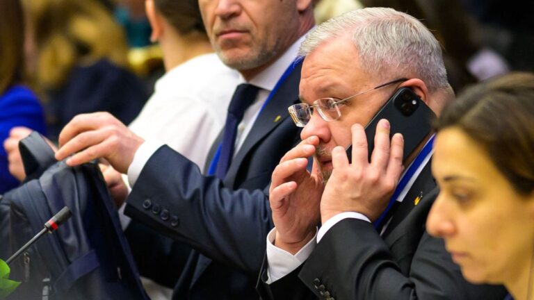 Menczer Tamás: Ilyen az ukrán háborús maffia