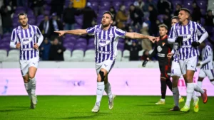 Dzsudzsák Balázs a kaput sem találta el tizenegyesből, megszakadt az Újpest rossz sorozata – videó