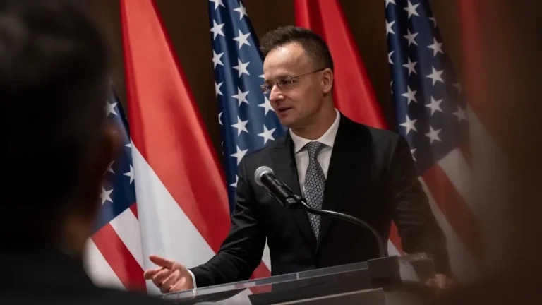 Szijjártó Péter az Egyesült Államokban: Magyarország nyitott a diverzifikációra és nem enged az ukrán zsarolásnak