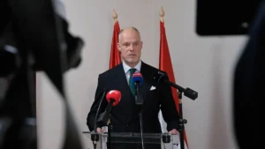 Szalay-Bobrovniczky Kristóf: Csatára fel! A magyarok pénzét nem adjuk mások háborújára