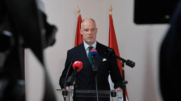 Szalay-Bobrovniczky Kristóf: Csatára fel! A magyarok pénzét nem adjuk mások háborújára