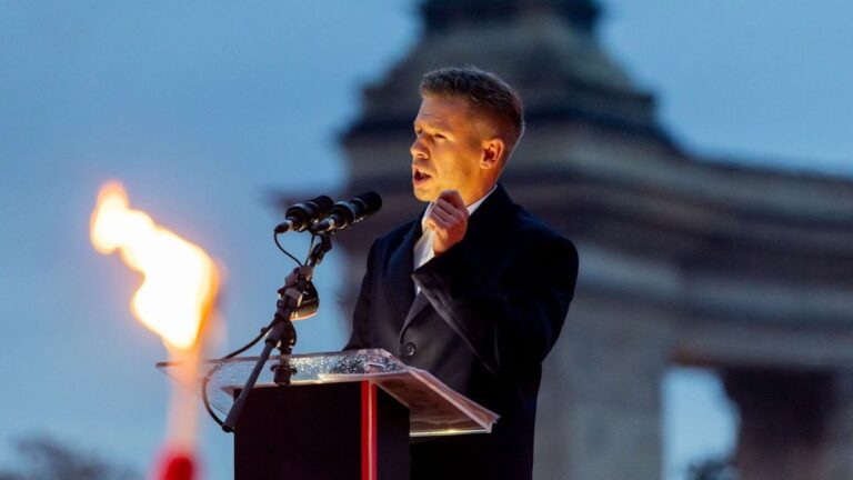 Leleplezés: Magyar Péterék tudatosan játszanak a tűzzel, nem véletlenül építik a választási csalásról szóló narratívát