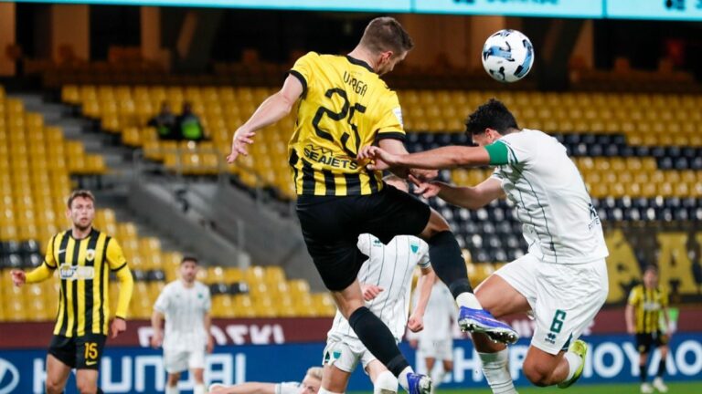 Varga Barnabást szimulálás miatt büntették meg a görög rangadón + videó