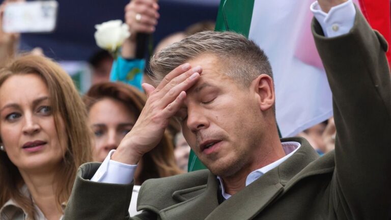 Válságtanácskozást tartott Magyar Péter