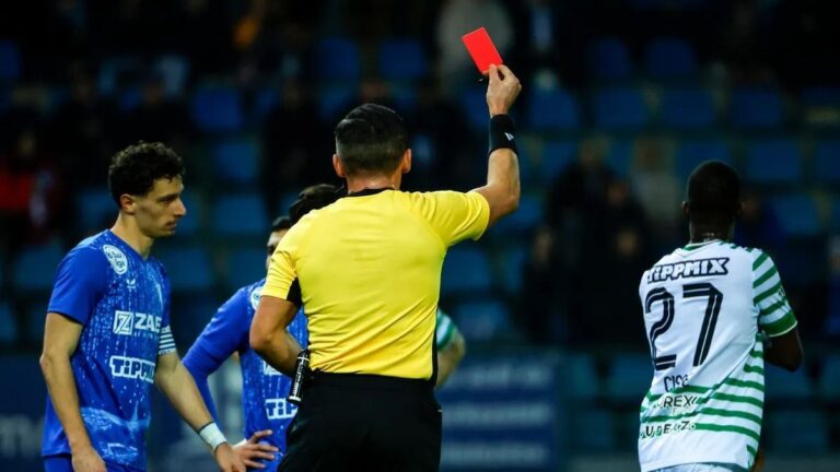 A csapatkapitánya piros lapját még elbírta a Fradi, gyanús büntető okozta a vesztét Zalaegerszegen