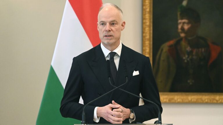 Szalay-Bobrovniczky Kristóf: Hatvan energetikai végpont kap katonai védelmet