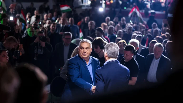 Orbán Viktor: Az ukránok el akarják takarítani a nemzeti kormányt