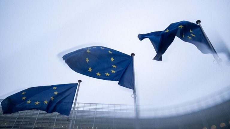 A Transparency jelentése manipuláció + videó