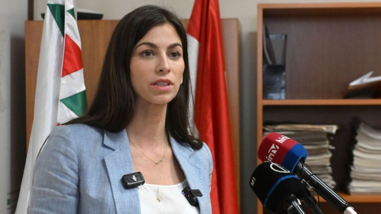 Szentkirályi Alexandra: A Fidesz a magyar érdekeket képviseli, a Tisza a külföldi elit pártja