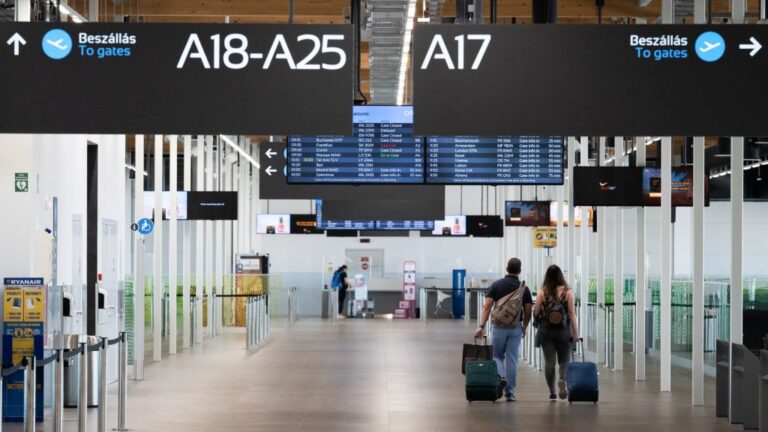 Érintetlen hegycsúcstól humanitárius katasztrófák területéig – ezekre a helyekre a legnehezebb elutazni