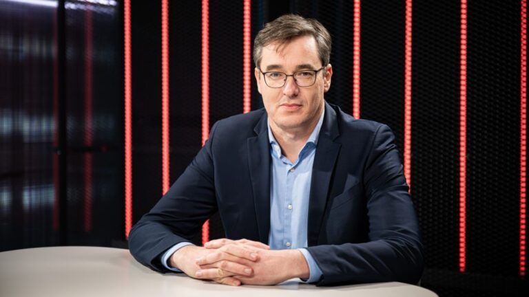 Karácsony: A kormány a gonosz hűbérese lett, ukránok vérével vásárol Magyarországnak szegénységet