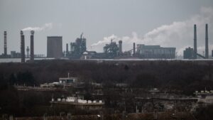 Dunaújvárosi munkássors: „Ez most az a helyzet, amikor meg kell hunyászkodni az életért”