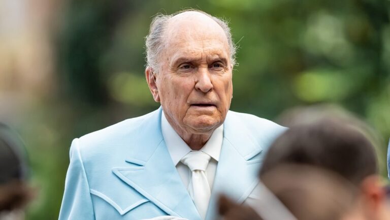 Meghalt Robert Duvall