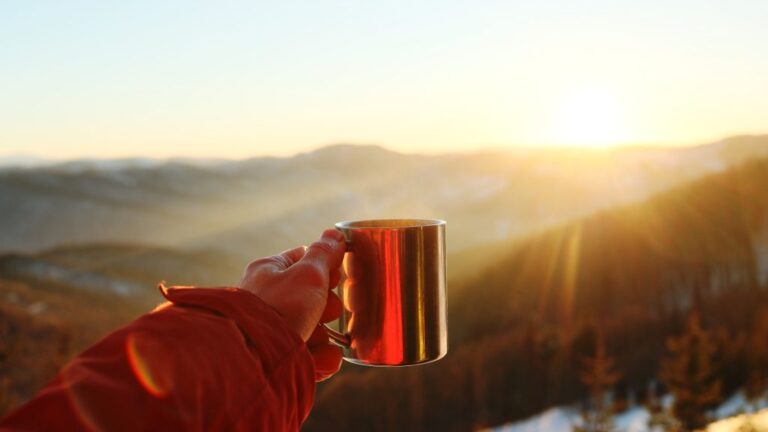 Pénteki friss hírek, forgalom, időjárás – Reggeli pakk
