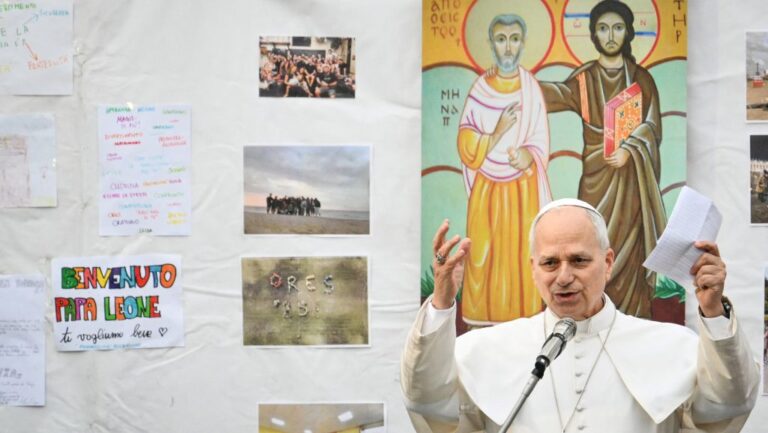 Leó pápa azt kéri a papoktól, beszédíráshoz ne használják a mesterséges intelligenciát és ne loholjanak a lájkok után