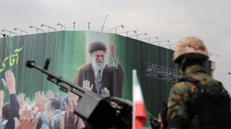 Irán szerint kárpótlást kell nekik fizetni, ha le akarják zárni a háborút