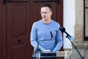 Szijjártó Péter: Ukrajnában ma a háború az egy üzleti modell