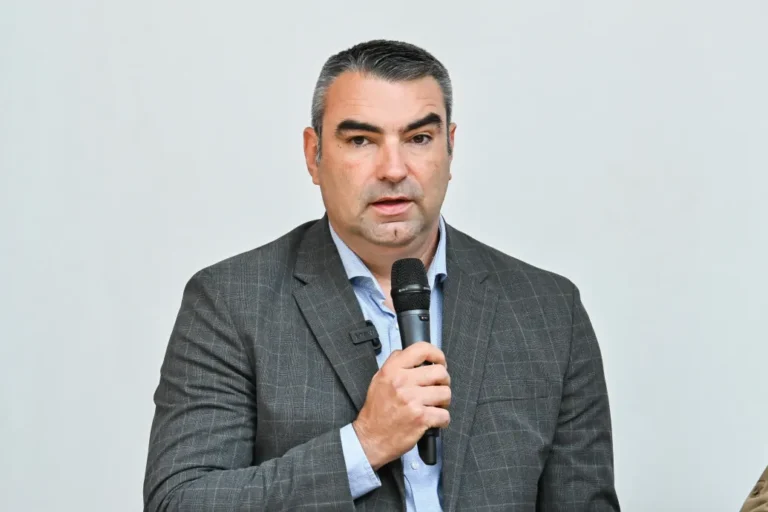 Világbajnok vízilabdázó és a CÖF szóvivője, ifj. Lomnici Zoltán is felkerült a Fidesz országos listájára