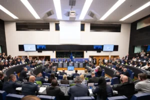 Még a Fideszből is igent tudtak mondani az EP-ben a menekültügyi csomag hiányzó eleménél