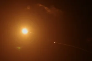 Trump szerint amint vége az iráni háborúnak, visszahozzák az orosz olajra kivetett szankciókat