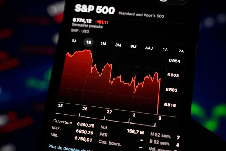 Valaki néhány perc alatt 20 milliárd forintot kaszált Trump hétfői bejelentésével